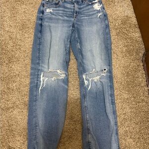 American Eagle Outfitters Light Blue Distressed Boyfriend Jeans